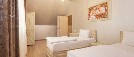 Family Cottage, Balcony, Garden View | Premium bedding, minibar, WiFi (free), bed sheets