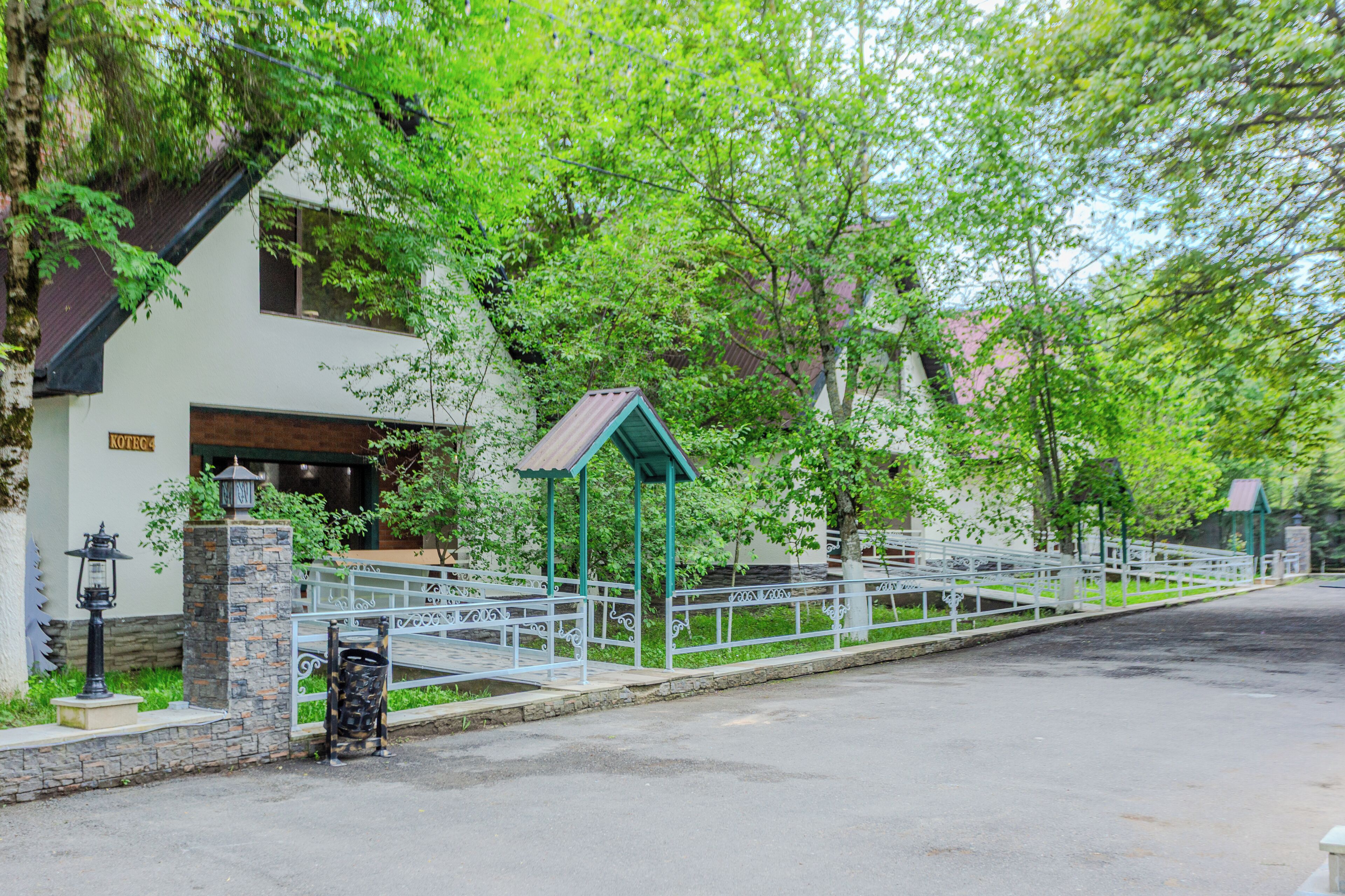Family Cottage, Balcony, Garden View | Premium bedding, minibar, WiFi (free), bed sheets