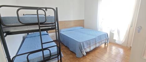 2 bedrooms