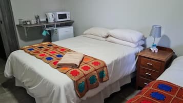 Habitación estándar, patio, vistas al patio | Wifi gratis