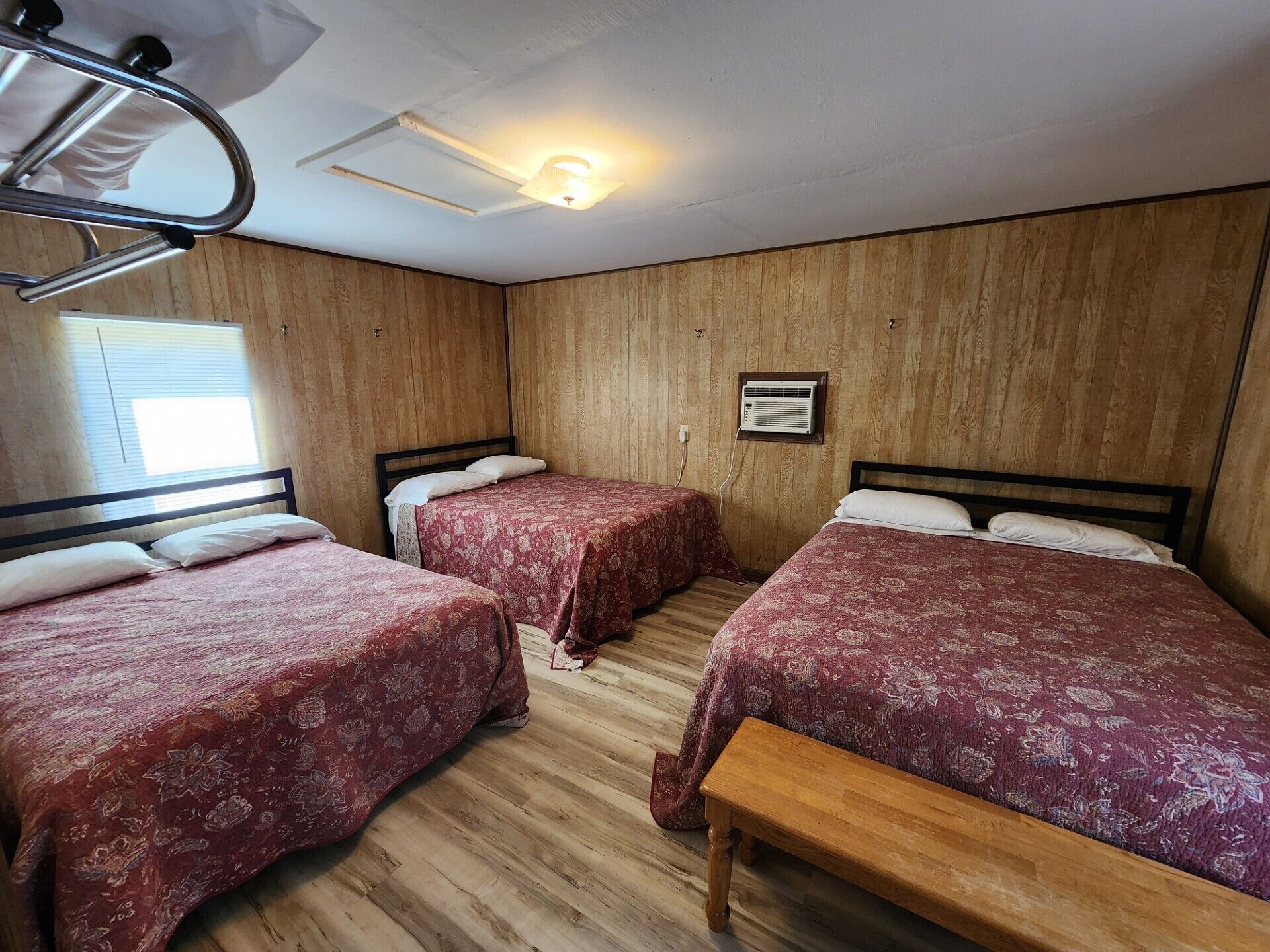 1 bedroom, internet, bed sheets