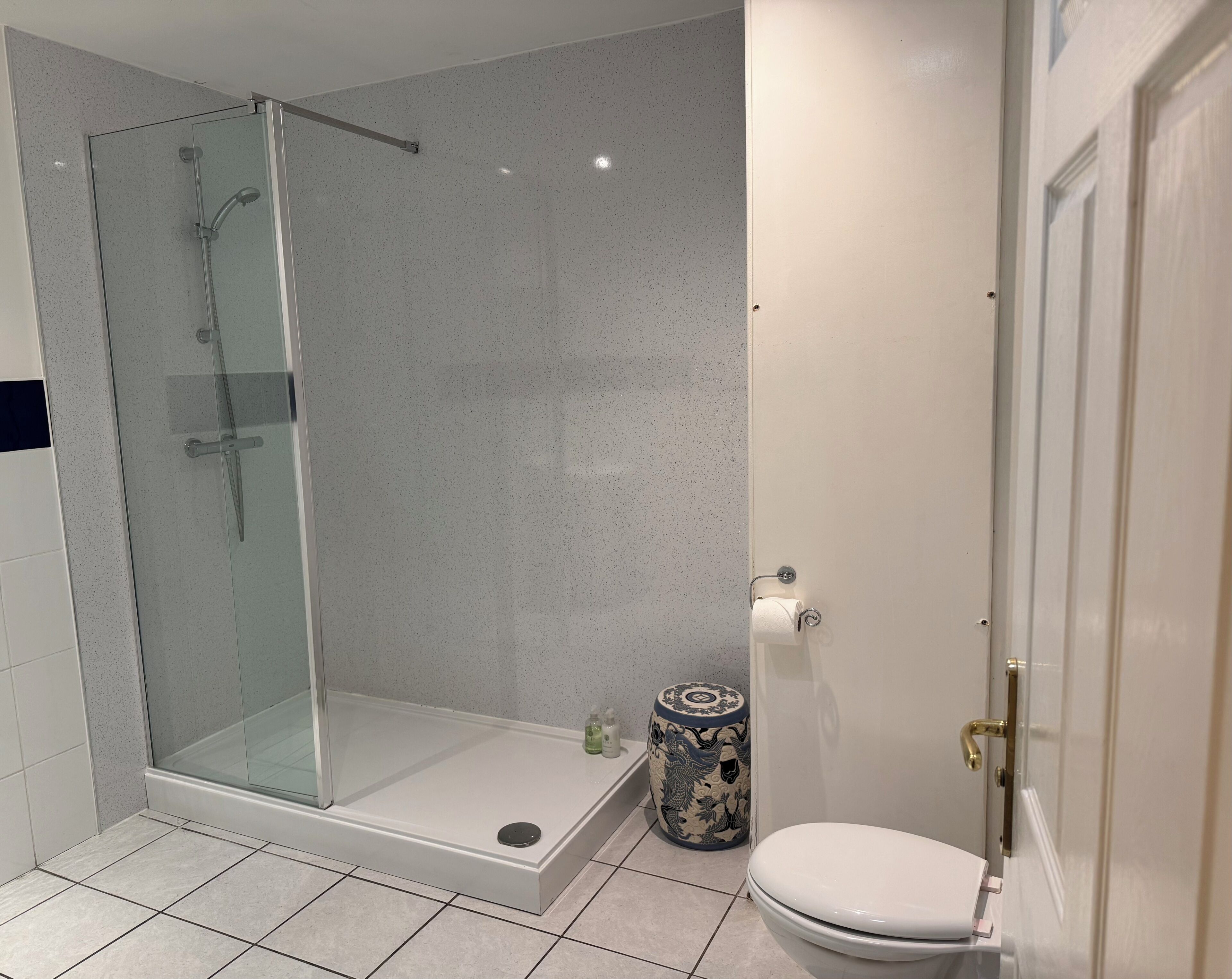 Cottage, Garden View | Bathroom | Towels, soap, shampoo, toilet paper