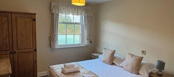 Caradoc Country Cottages LTD