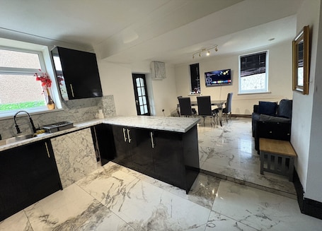 Private kitchen. Detached Cottage Sleeps 8