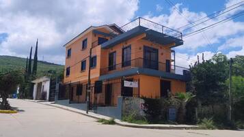 Esterni