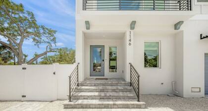 Luxury 3 Bedroom near Southside Village