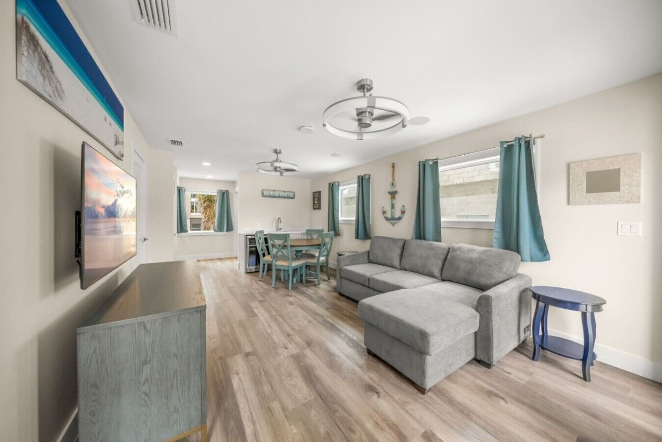 Luxury 3 Br Near Southside Village And Steps To Siesta Key Beach - Sarasota, FL