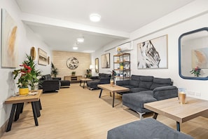 Living area - Clanbrassil Townhouse (Dundalk)