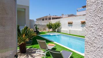 Deluxe-Doppelzimmer, Balkon, Meerblick | Pool