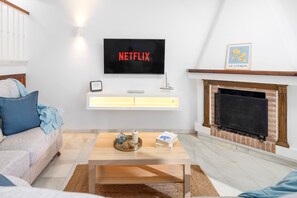 TV, lareira