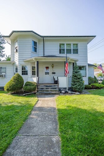 Sun-Filled Upper Gem | Near LECOM & Elmira College