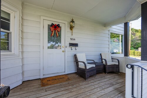 Sun-Filled Upper Gem | Near LECOM & Elmira College