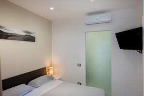 Room - Charming apartment with terrace in the center of Napoli (Napoli)