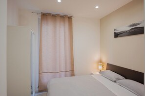 Room - Charming apartment with terrace in the center of Napoli (Napoli)