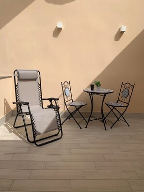 Terrace/patio - Charming apartment with terrace in the center of Napoli (Napoli)
