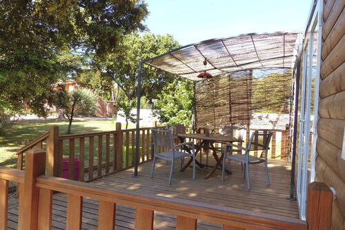 Bright Wooden Cottage with Pool near Uzès – Sleeps 4