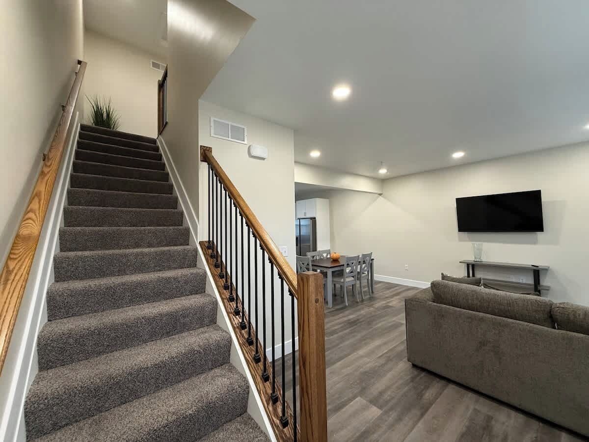 Willow Creek Townhouse - Midland, PA