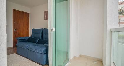 Apartamento c Varanda Perto da Ufjf e do Aeroporto