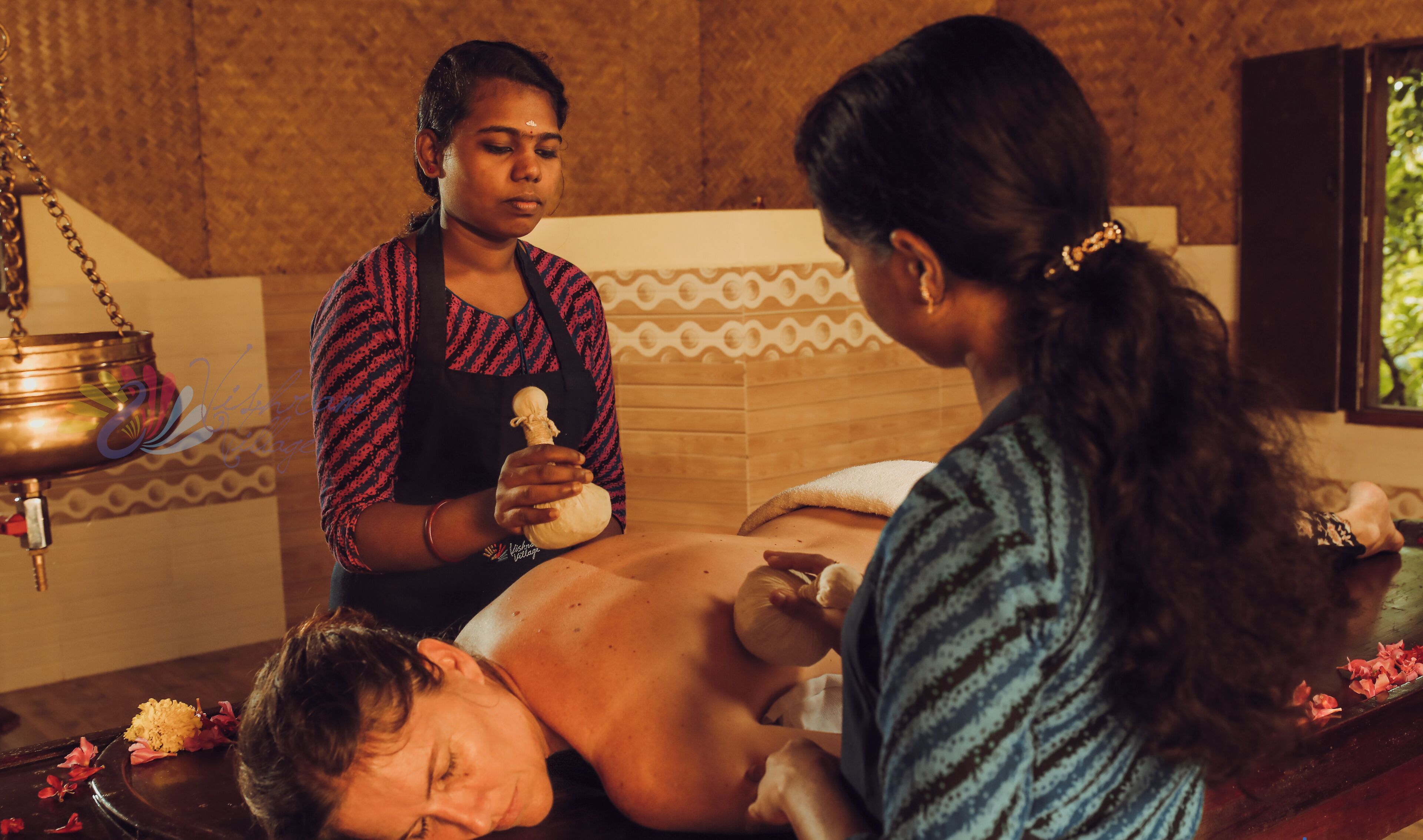 Massages des tissus profonds, soins ayurvédiques, 4 salles de soins