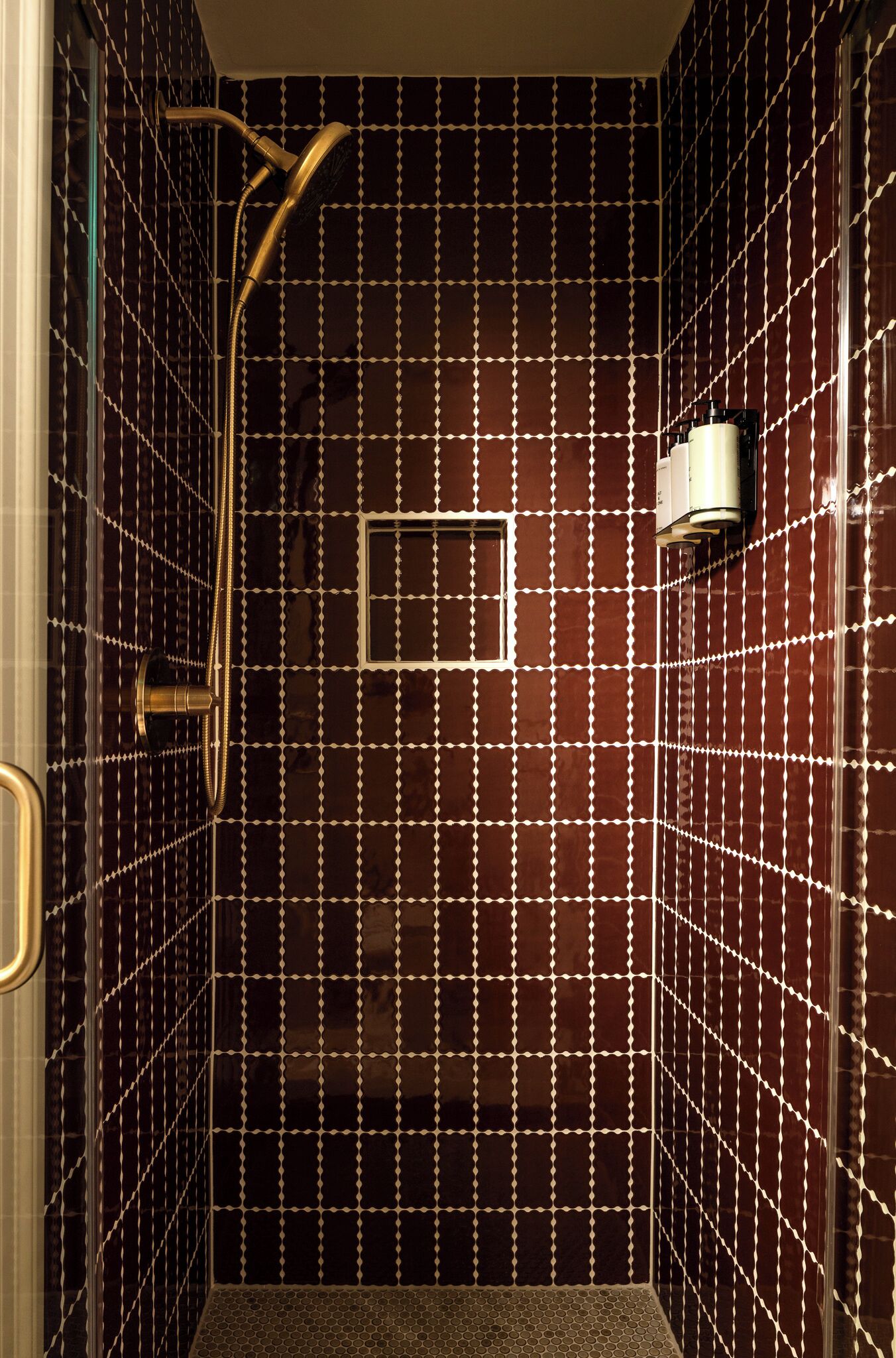 Deluxe Double Room, Non Smoking, Balcony | Bathroom | Towels, soap, shampoo, toilet paper