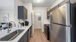 Unclassified image, 4 of 11, button - Houston Lakeside Living (Houston)