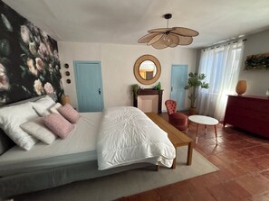 Room - Vrbo Property (Laure-Minervois)