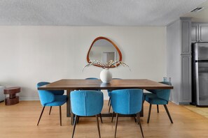 Dining - Stunning 3BR Oasis with Pacific Ocean Views High floor (Marina del Rey)