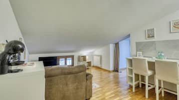 Apartment | Living area