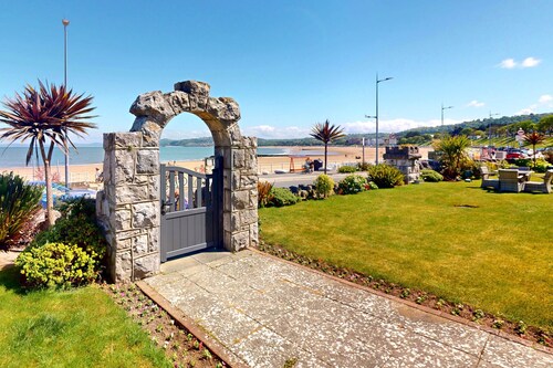 Beach Cottage - Three Bedroom Cottage, Sleeps 5