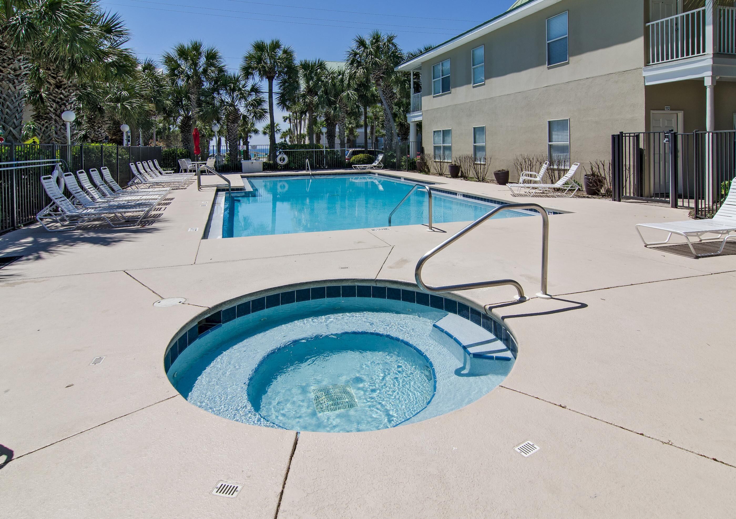 Condo, 1 cama Queen e sofá-cama (Caribbean Dunes 226) | Piscina | Piscina externa