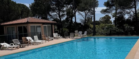 Piscine extérieure