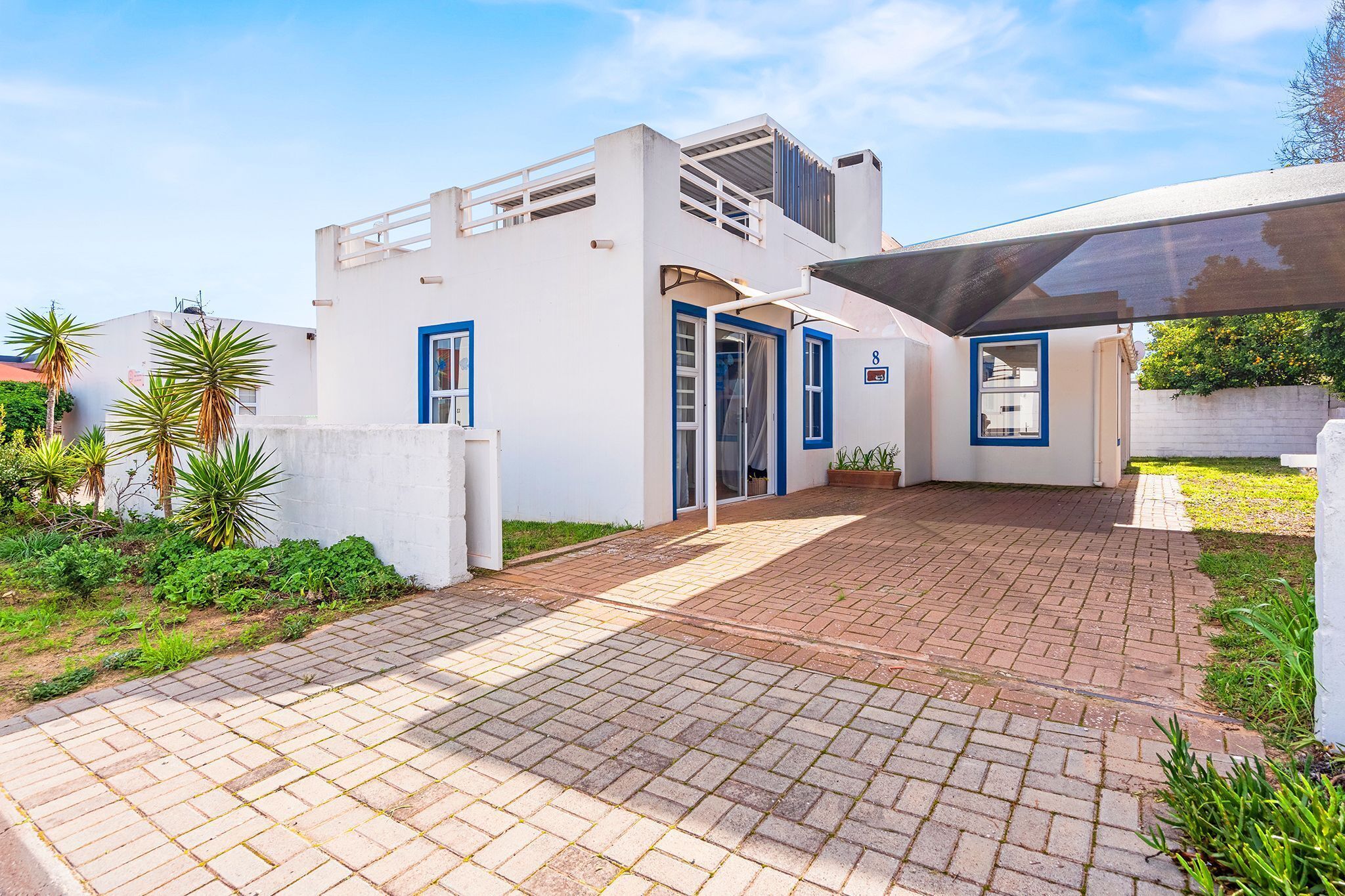 House (4 Bedrooms) | Front of property
