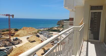 Fantastic apartment 50 meters from Armação de Pêra beach with garage
