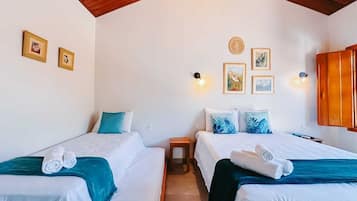 Chambre Quadruple Supérieure, vue jardin | Wi-Fi gratuit