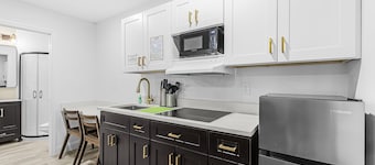 Veras Inn & Suites