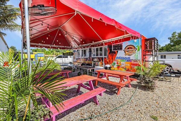 Veras Inn & Suites - Fort Myers, FL