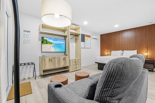 Veras Inn & Suites