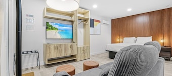 Veras Inn & Suites