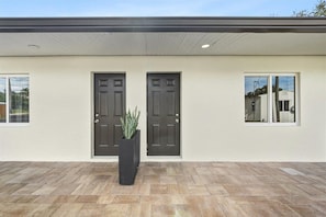 Comfort Studio Suite | Exterior detail - Veras Inn & Suites (Fort Myers)