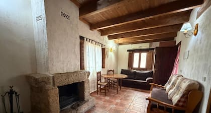 Rural House in Lagunas de Ruidera - Dulcinea-Pool-Barbecue-Swimming Pool-Jacuzzi-Pets
