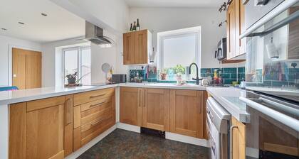 Sea Palling 2 bed /2 Bath Beach Apartment Sleeps 4