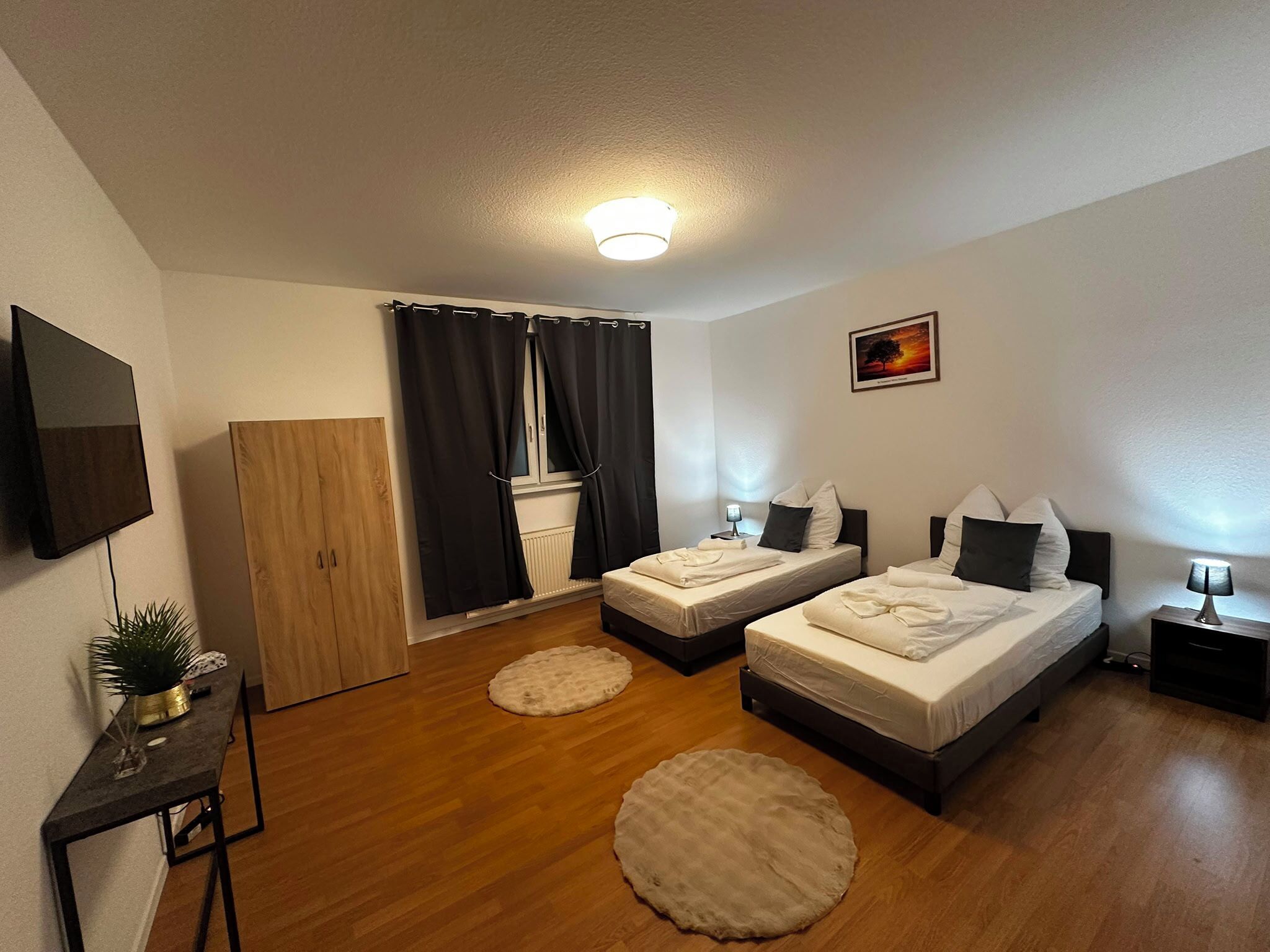Iron/ironing board, WiFi, bed sheets