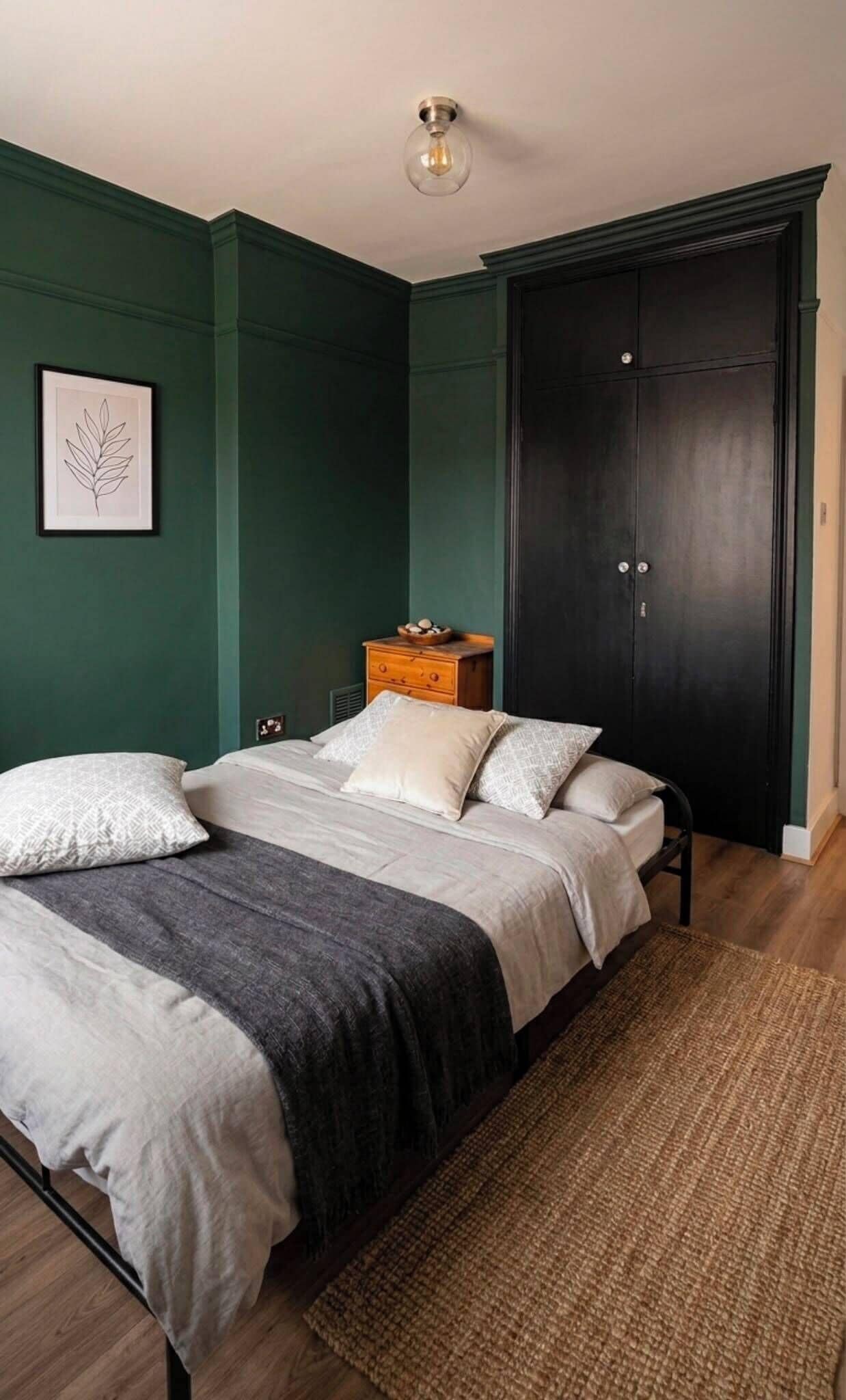 2 bedrooms, iron/ironing board, Internet, bed sheets