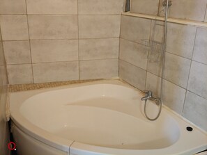 Bathroom - Vrbo Property (Orange)