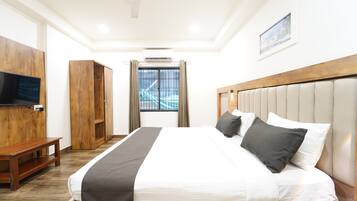 Deluxe Room, City View