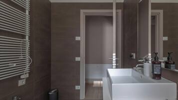 Apartment | Badezimmer