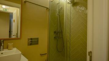 Comfort Apartment, Non Smoking, City View | Bathroom