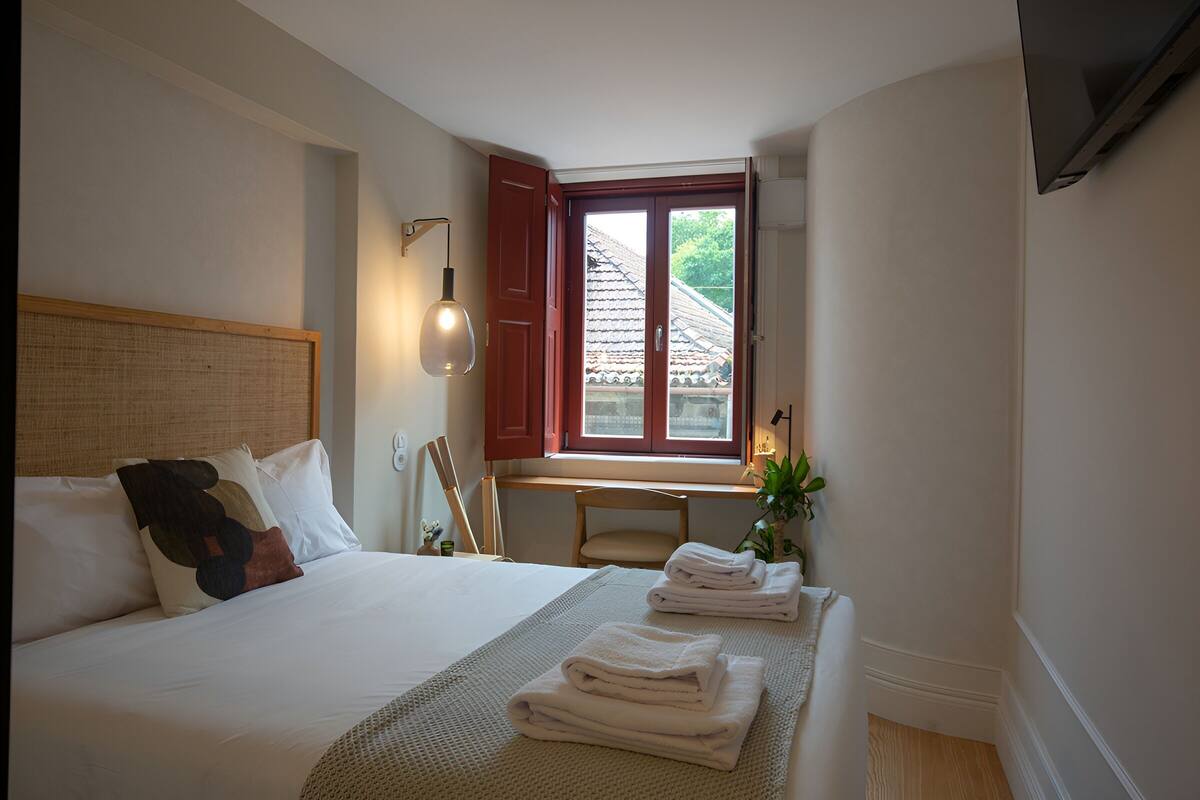Estudio Confort, 1 cama Queen size, vista a la ciudad