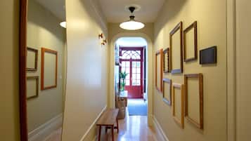 Apartemen Comfort, balkon, pemandangan kota | Interior