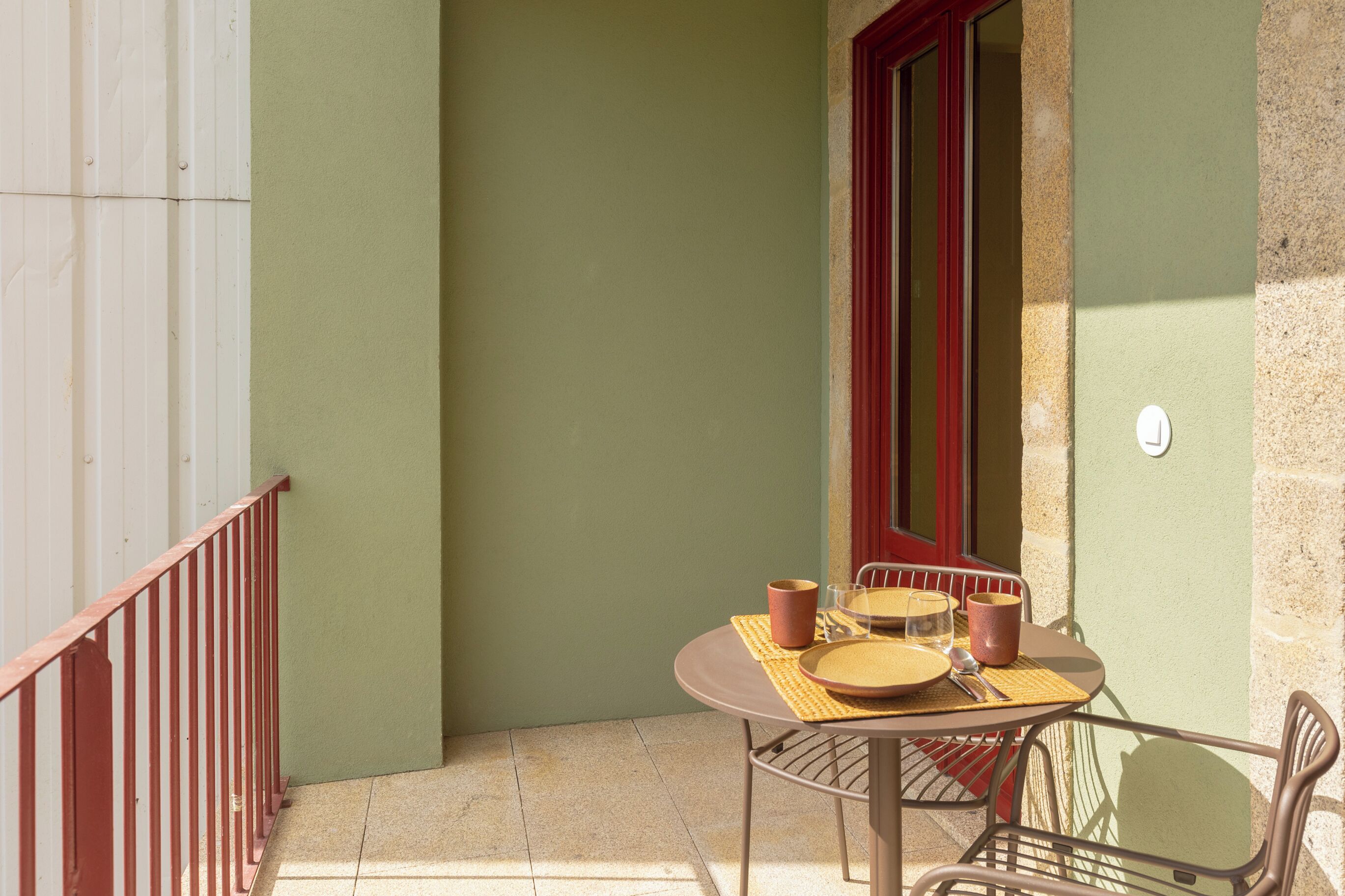 Apartament Comfort, pati, vistes a la ciutat | Escriptori, espai de treball apte per a portàtils i wifi gratuïta 